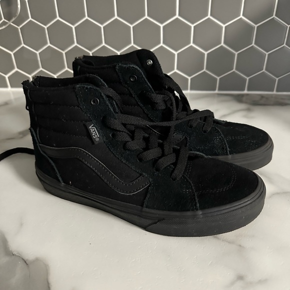 Youth all black high top vans - Picture 1 of 5